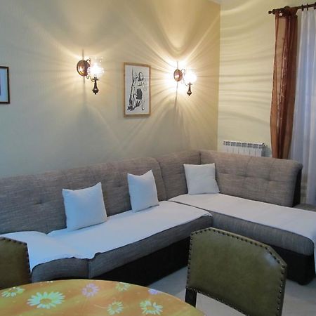 Apartment Cerovac 乌马格 外观 照片